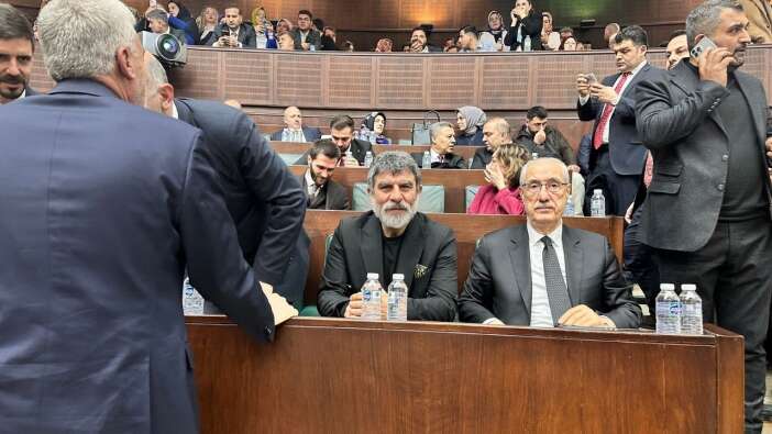 Kurtlar Vadisi'nin Erdal Kömürcü'sü Sefa Zengin AK Parti Grup Toplantısı'nda