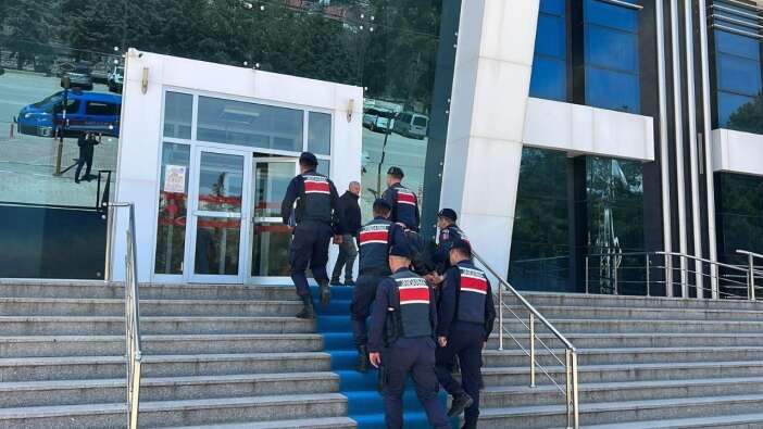 Burdur'da "evleneceğim kadını teslim edin" diyen adam 'saldırırım' diye tehdit etti: Gözaltına alındı