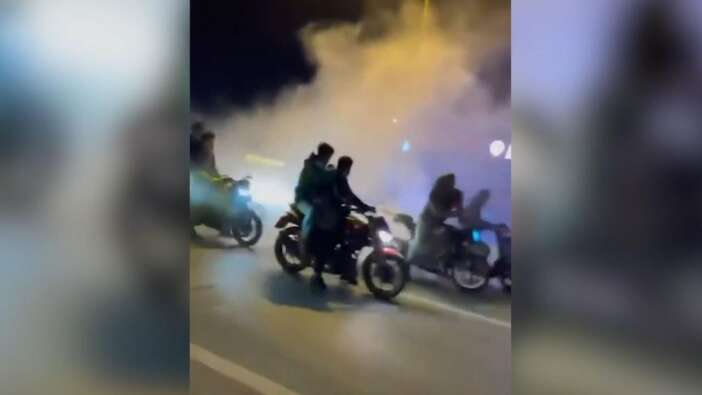 Trafiği tehlikeye düşüren motosikletlilere 870 bin lira ceza