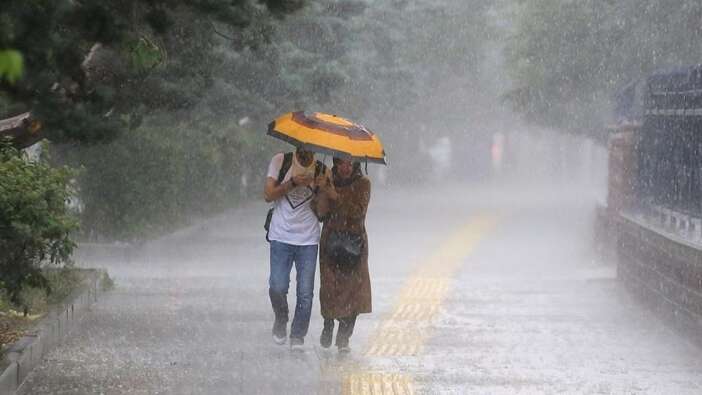 Meteoroloji uyardı! 12 ilde sağanak alarmı: Yarına dikkat