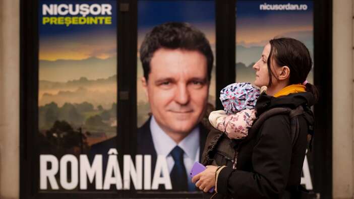 Romanya'da hükümet düştü: Ekonomiye zarar veren Başbakan görevden alındı! "Bolojan planı" sonu oldu...
