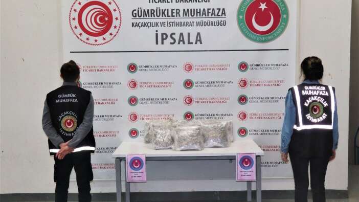 Ticaret Bakanlığı duyurdu: Sınır kapıları ve İstanbul Havalimanı'nda 659 kilo uyuşturucu ele geçirildi