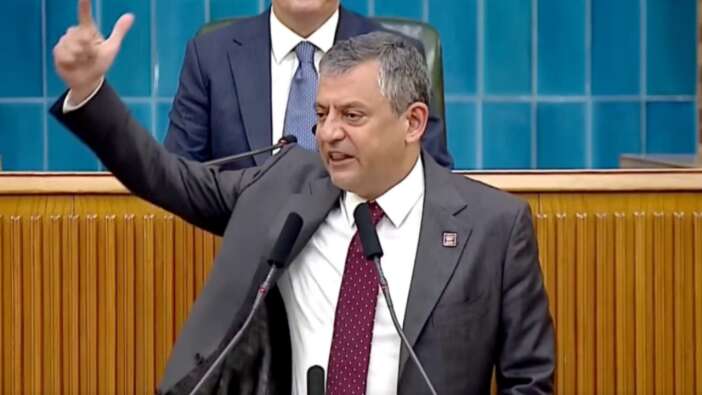 Özgür Özel'in Burcu Köksal hazımsızlığı! Kürsüyü yumrukladı: Bu tehditse daniskasını ediyorum lan!