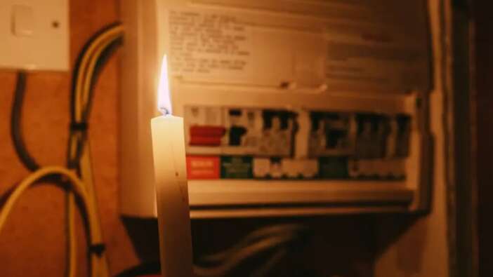 İstanbul'da dev elektrik kesintisi alarmı! 21 ilçede hayat 9 saat boyunca duracak! Bu gece başlıyor...