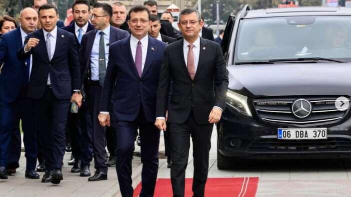 CHP'de sular durulmuyor... Özgür Özel ve Ekrem İmamoğlu CHP'den ayrılıp yeni parti kuracak!