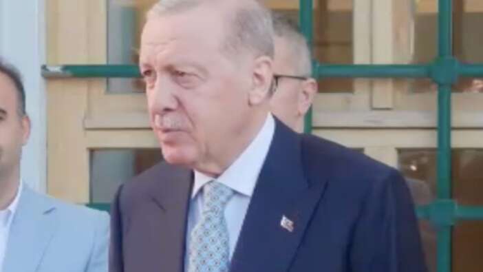 Cumhurbaşkanı Erdoğan, bayram namazını Büyük Çamlıca Camii'nde kıldı