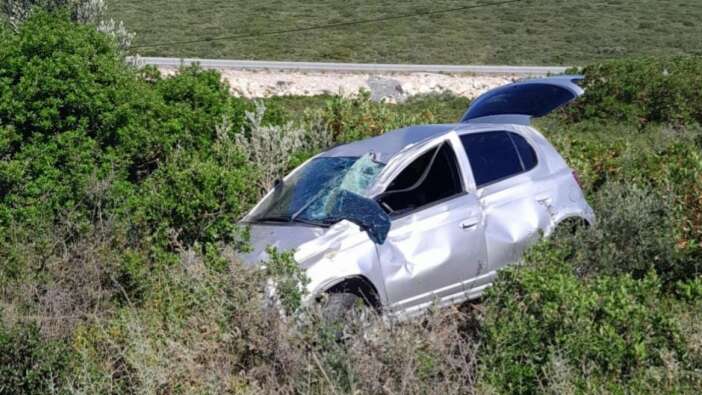 Feci kaza! Otomobil şarampole devrildi: 2 ölü