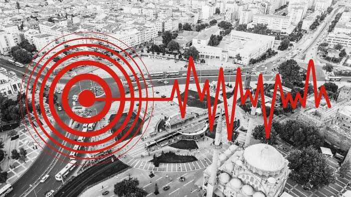 Burası Türkiye, ilçe beşik gibi sallanıyor! Vatandaşlar sokağa döküldü: Gece boyunca 62 deprem meydana geldi