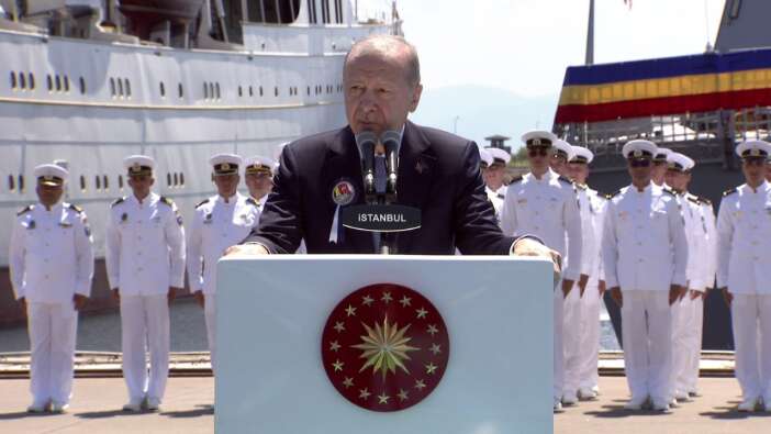 Cumhurbaşkanı Erdoğan duyurdu: Tarihte bir ilk! NATO ve AB ülkesine savaş gemisi ihraç edildi!