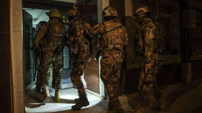 İstanbul'da DEAŞ'ın gizli hücresine şafak baskını: Sözde lider ve ekibi kıskıvrak yakalandı