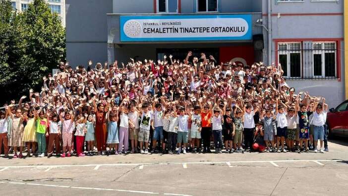 TÜGVA Yaz Okulu, İstanbul da 150 bin öğrenci kaydıyla İstanbul’a damga vurdu