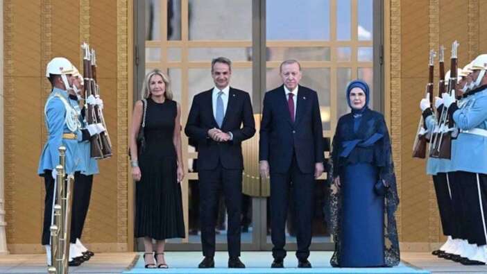 Yunanistan’a anlayacağı dilden mesaj: Miçotakis'e Ceddin Deden Neslin Baban ile karşılandı!