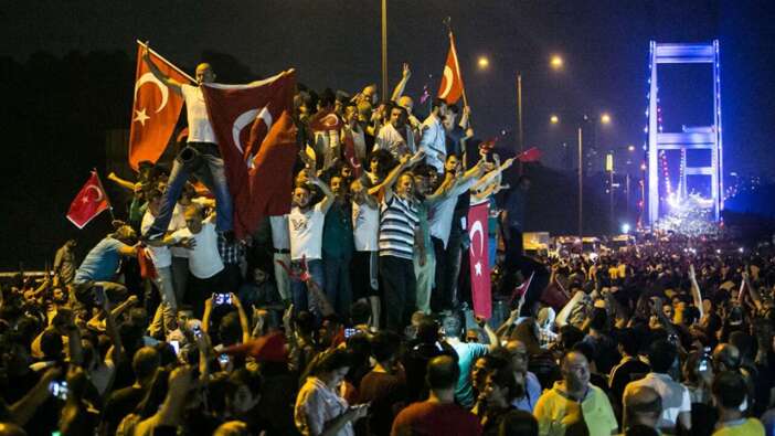 15 Temmuz direnişinin 10. yılı! Darbeyi yendik, prangayı kırdık