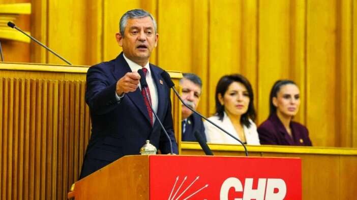 CHP resmen bölündü! Özgür Özel, CHP grup kürsüsünde ana muhalefet partisine veda etti