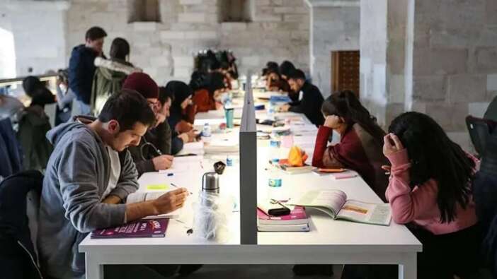 İstanbul'da üniversiteler bir ay erken kapanacak