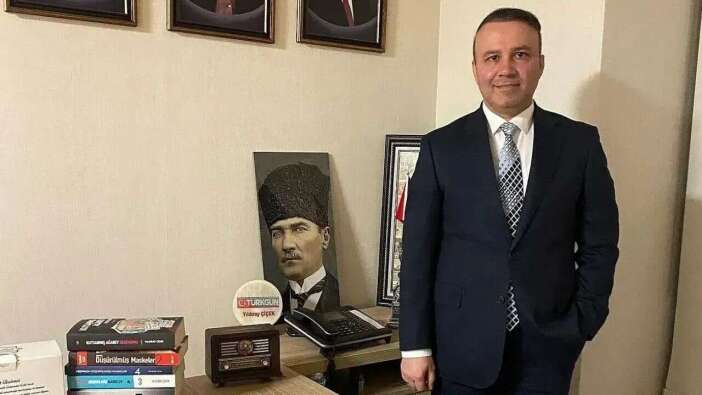 Türkgün gazetesi başyazarı Yıldıray Çiçek yazılarına ara verdi