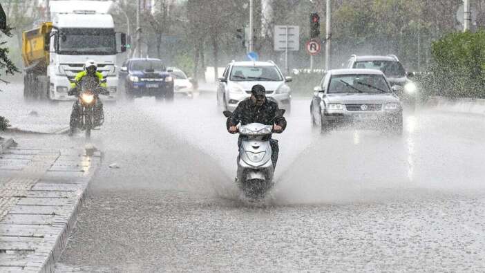 Meteoroloji'den 10 ile kritik uyarı geldi: Kuvvetli sağanak bekleniyor
