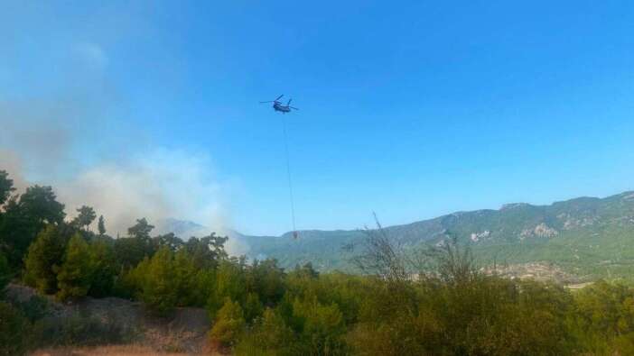 Antalya'da orman yangını: Havadan ve karadan müdahale ediliyor
