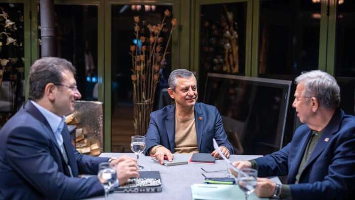 İmamoğlu'nun pabucunu dama attı! Özgür Özel'den 'Mansur Yavaş' çıkışı