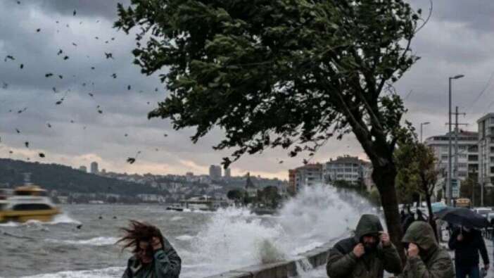 Çok kuvvetli yağış geliyor: 4 ilde 'turuncu', 25 ilde 'sarı' kodlu uyarı! Sel, dolu, fırtına, yıldırım ve heyelana dikkat!