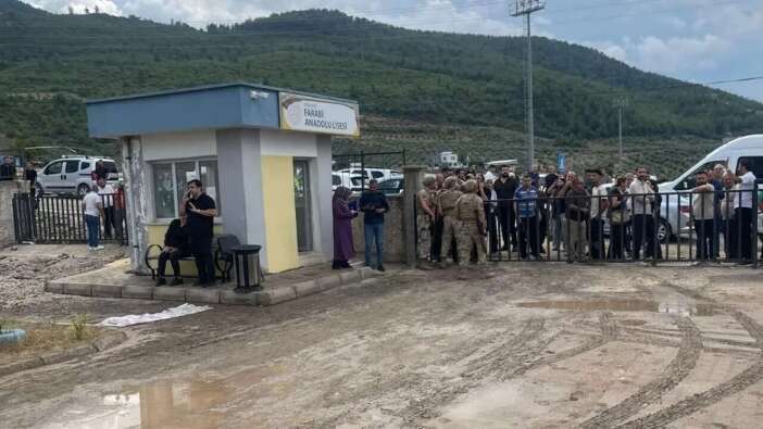 Osmaniye'de okul bahçesindeki kan donduran saldırının altından aile husumeti çıktı: Gözü dönmüş yeğen, öğretmen amcasını vurdu