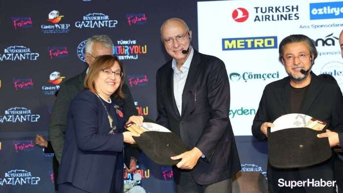 GastroAntep'te "Deneyim Çağında Gastronomi" konuşuldu! Başkan Şahin, festival kapsamında düzenlenen ilk panele katıldı