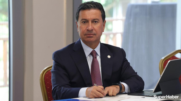 6 gün önce "Kesinlikle hayır" demişti... Ahmet Aras CHP'den istifa etti!