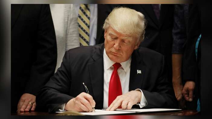 Trump son 30 yılın en büyük değişikliklerini imzaladı...