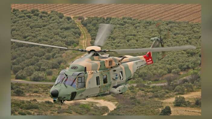 Umman'da askeri helikopter düştü...