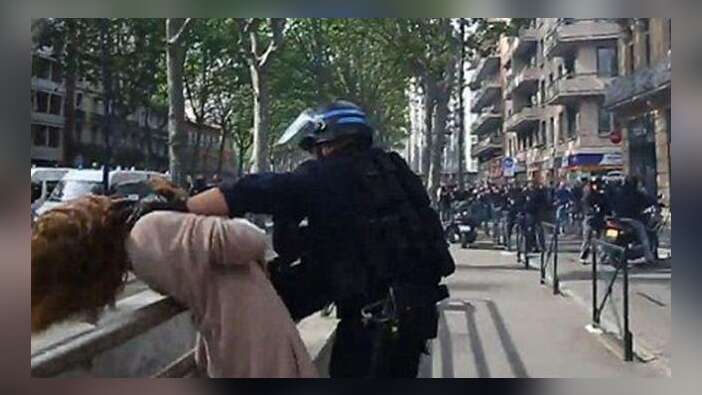 Fransız polisinden şok hareket