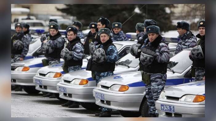10 bin Rus polis işsiz kaldı...