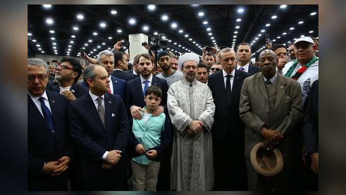 Erdoğan ''mazlumların yumruğu''nun cenazesinde...