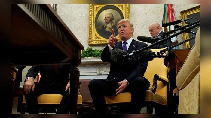 Trump, CNN muhabirini Oval Ofis’ten kovdu/VİDEO...