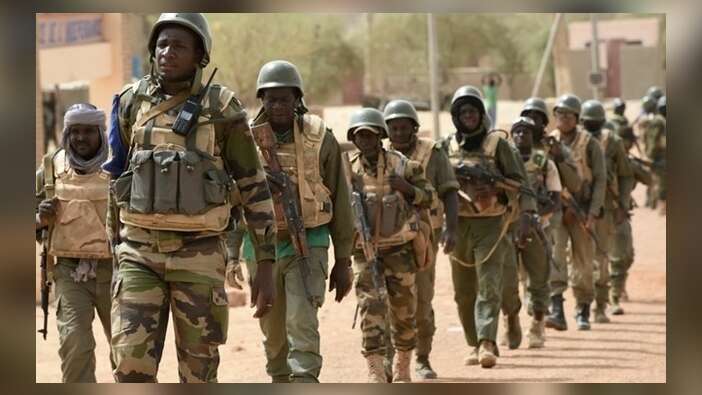 Mali'de askeri kampa saldırı: 18 ölü...