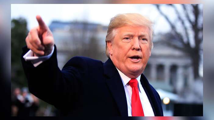 Trump'tan ilginç savunma önerisi: Öğretmenleri silahlandıralım!