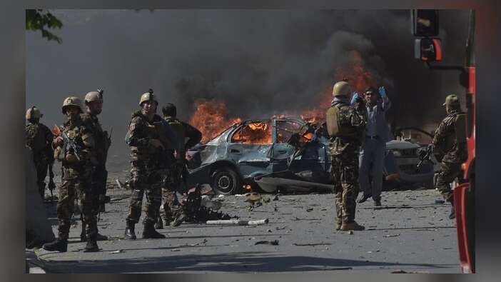 Afganistan'da bomba yüklü araçla saldırı: 15 ölü...