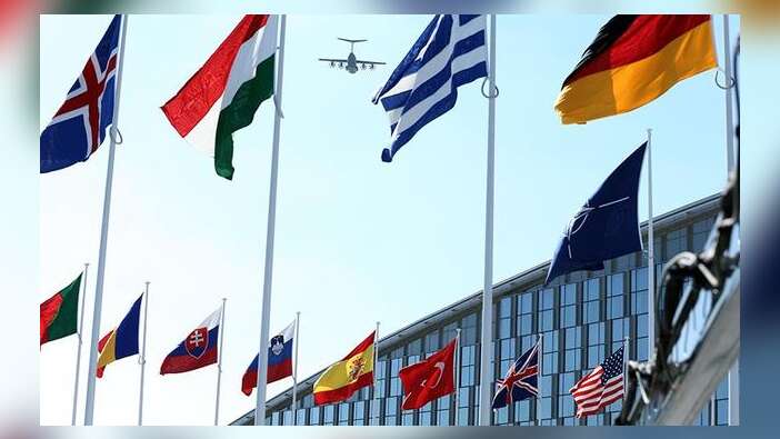 ABD ve AB'den sonra NATO da Rus diplomatları kovdu!