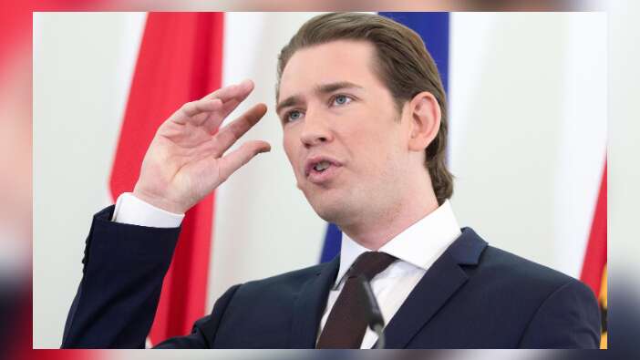 Yine Kurz, yine kriz! Cami kapatmakla tehdit etti