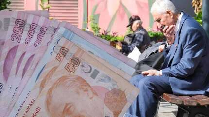 Emeklilerin hesabına koşulsuz 30 bin TL yatırılacak