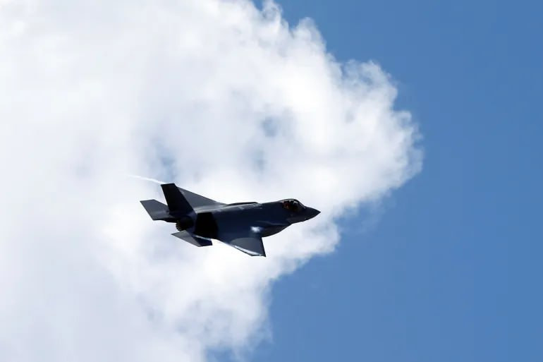 f35-bs00