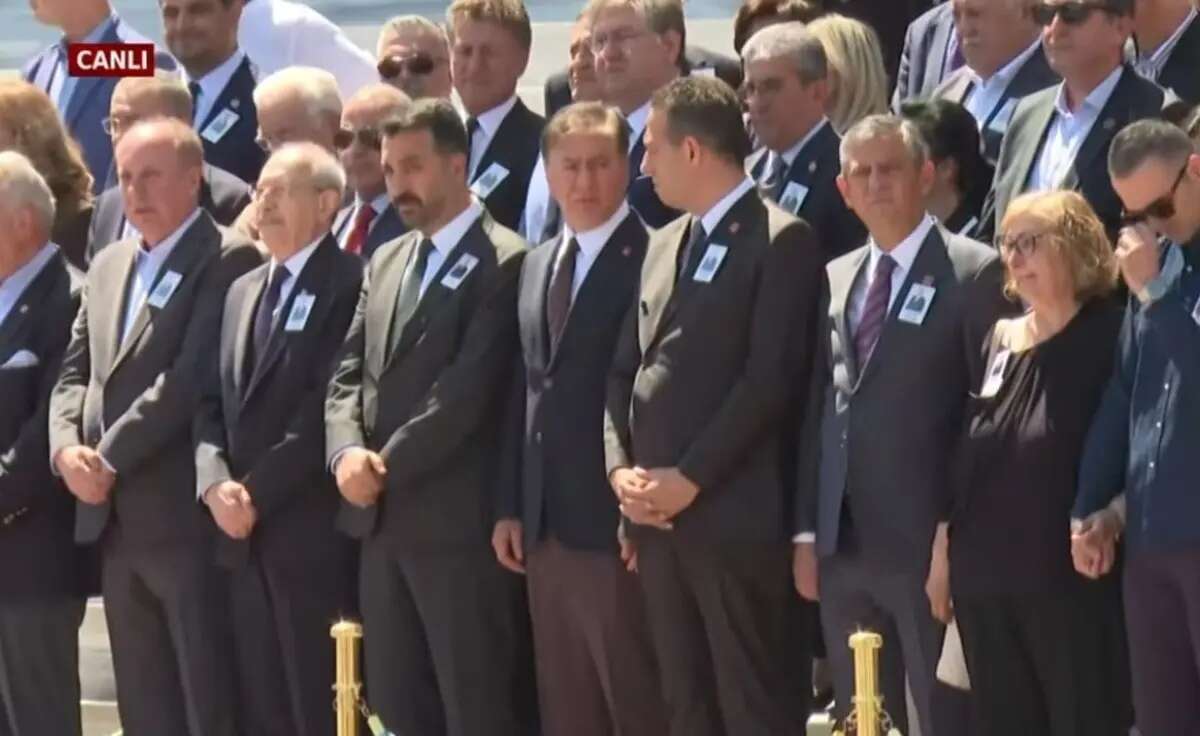 ytutyu