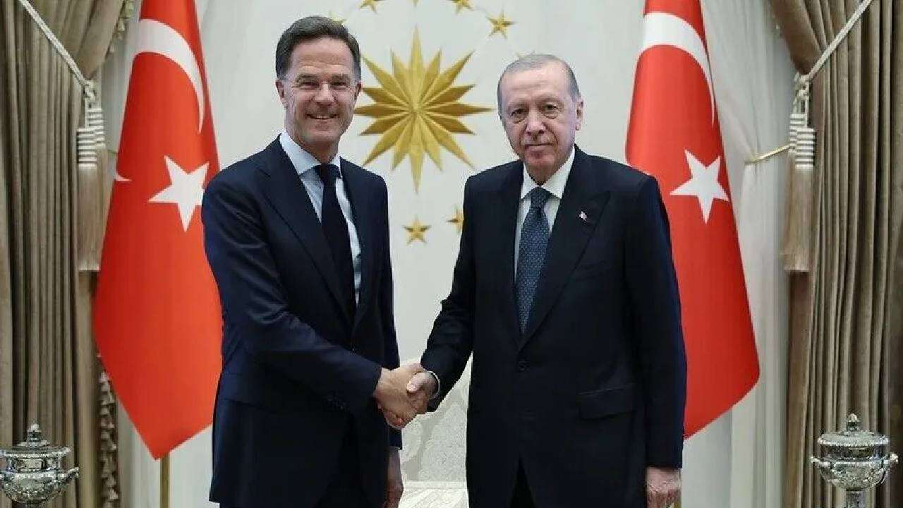 erdogan-nato-genel-sekreteri-rutteyi-cumhurbaskanligi-kulliyesinde-kabul-etti