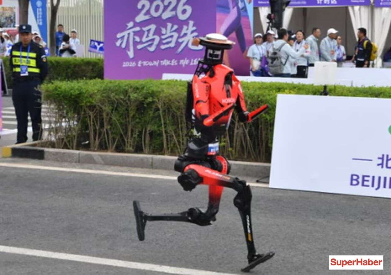cinli-robot-usain-bolt-rekor-kirdi
