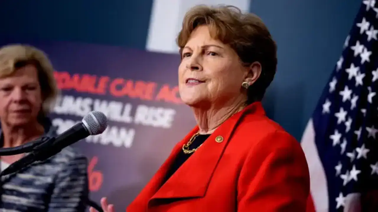 abdli-demokrat-senator-jeanne-shaheen