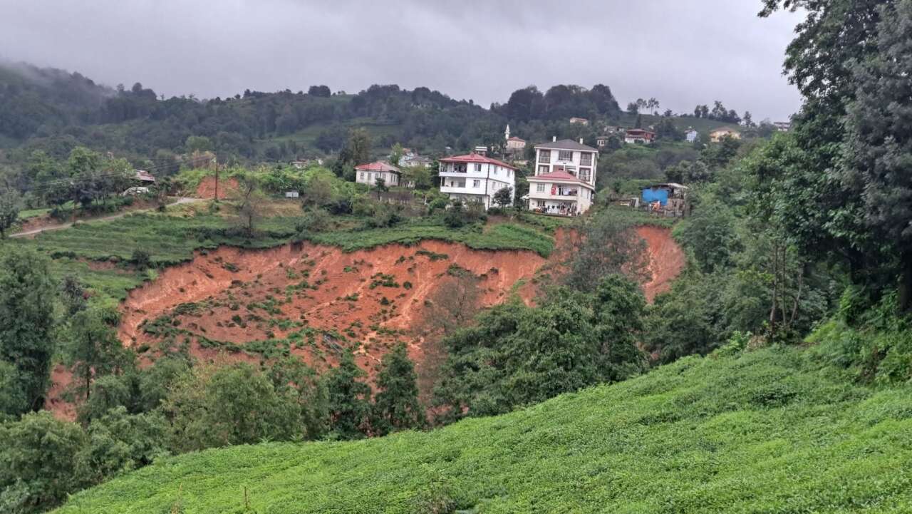 rize-sel-ve-heyelan-iyidere-pazar