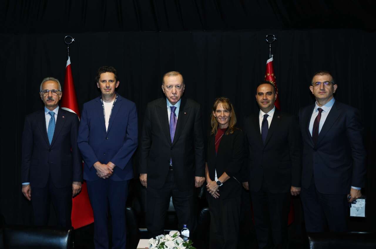cumhurbaskani-erdogan-antalya-spacex