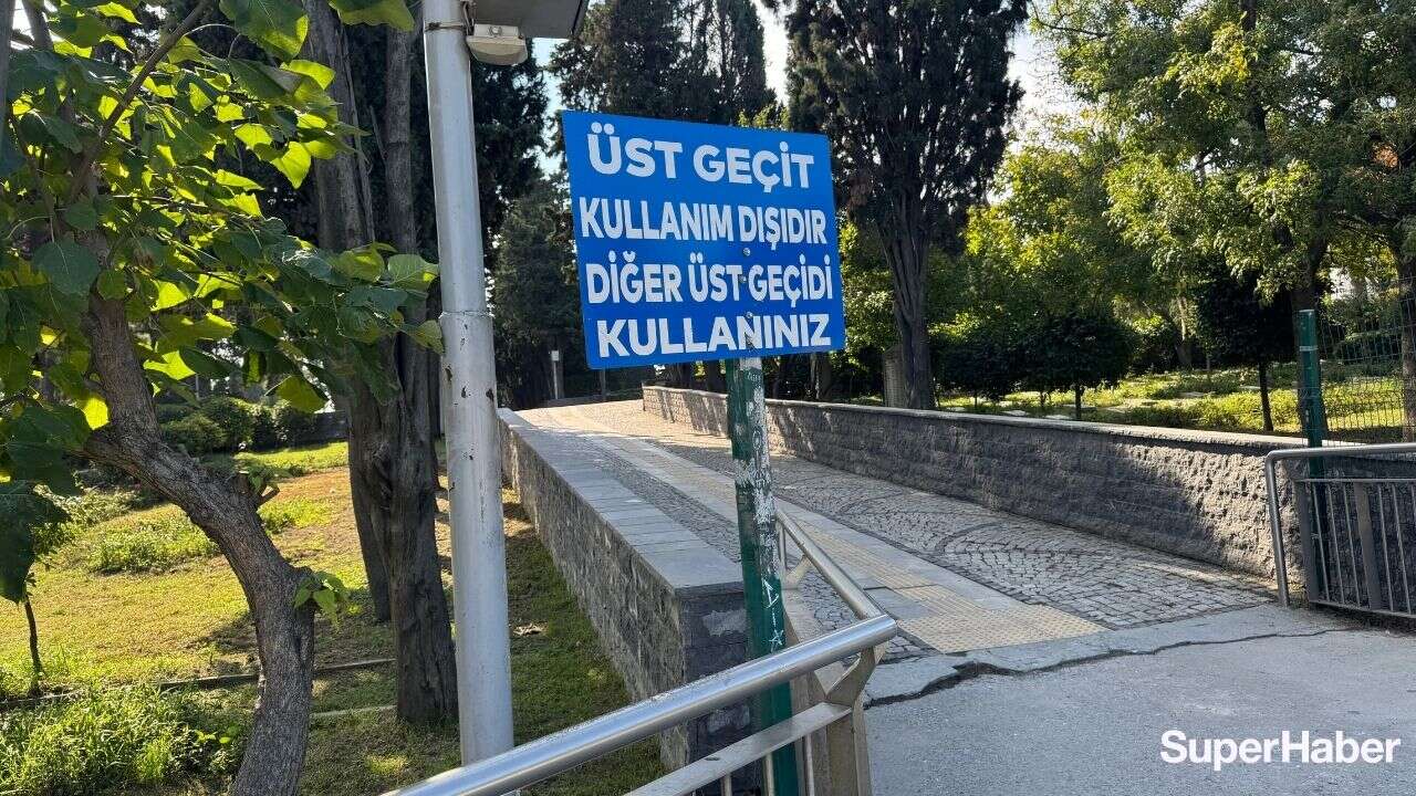 ibb-edirnekapi-metrobus-istasyonu-aylardir-kapali