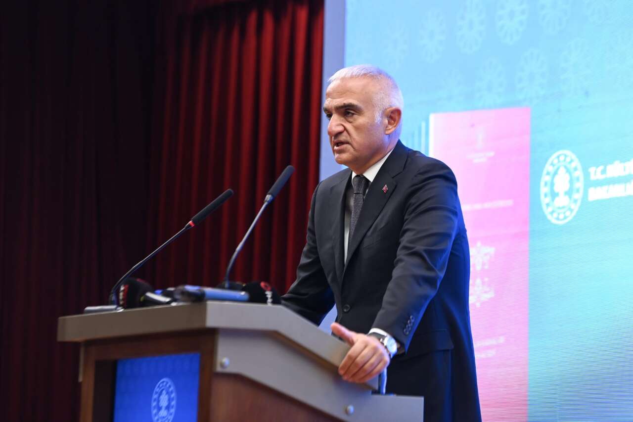 bakan-ersoy-rami-kutuphanesi-kurtce-eser