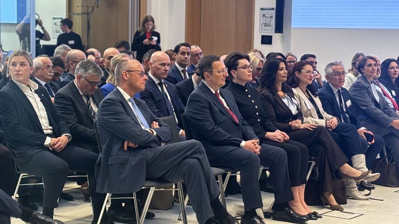 almanya-merz-turk-isciler-refah