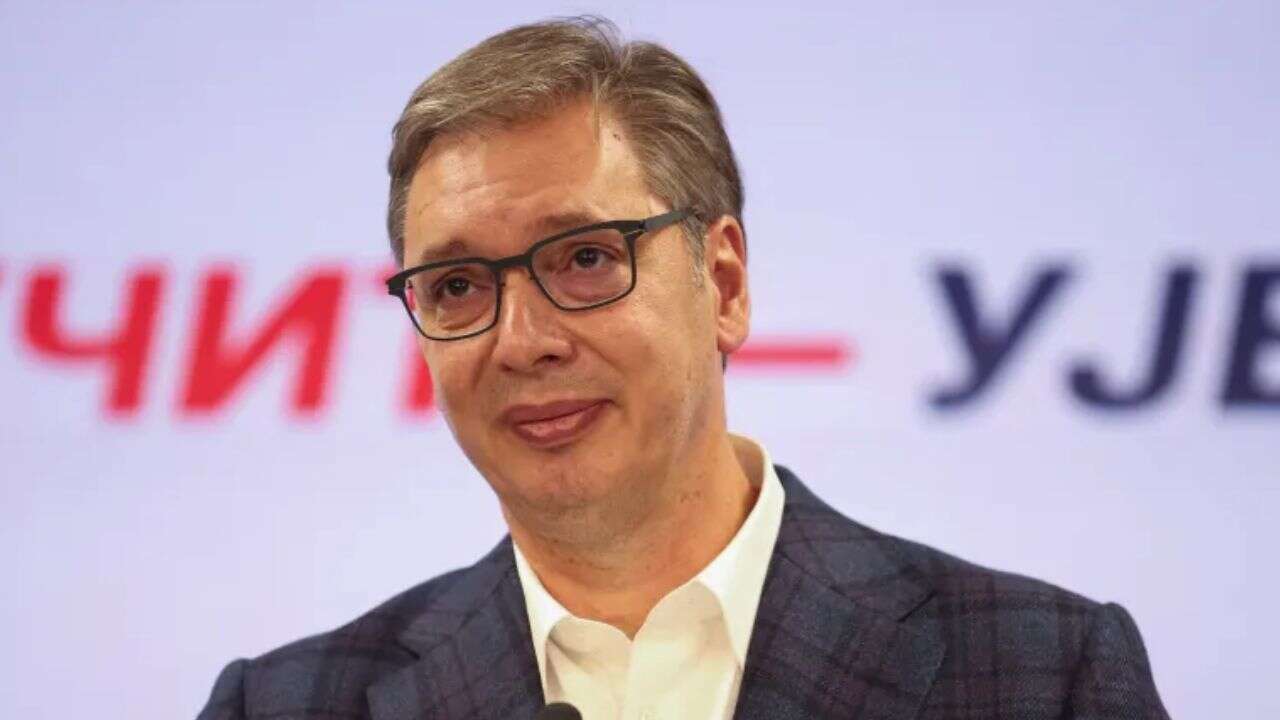 sirbistan-ogrenciler-iktidar-oldu